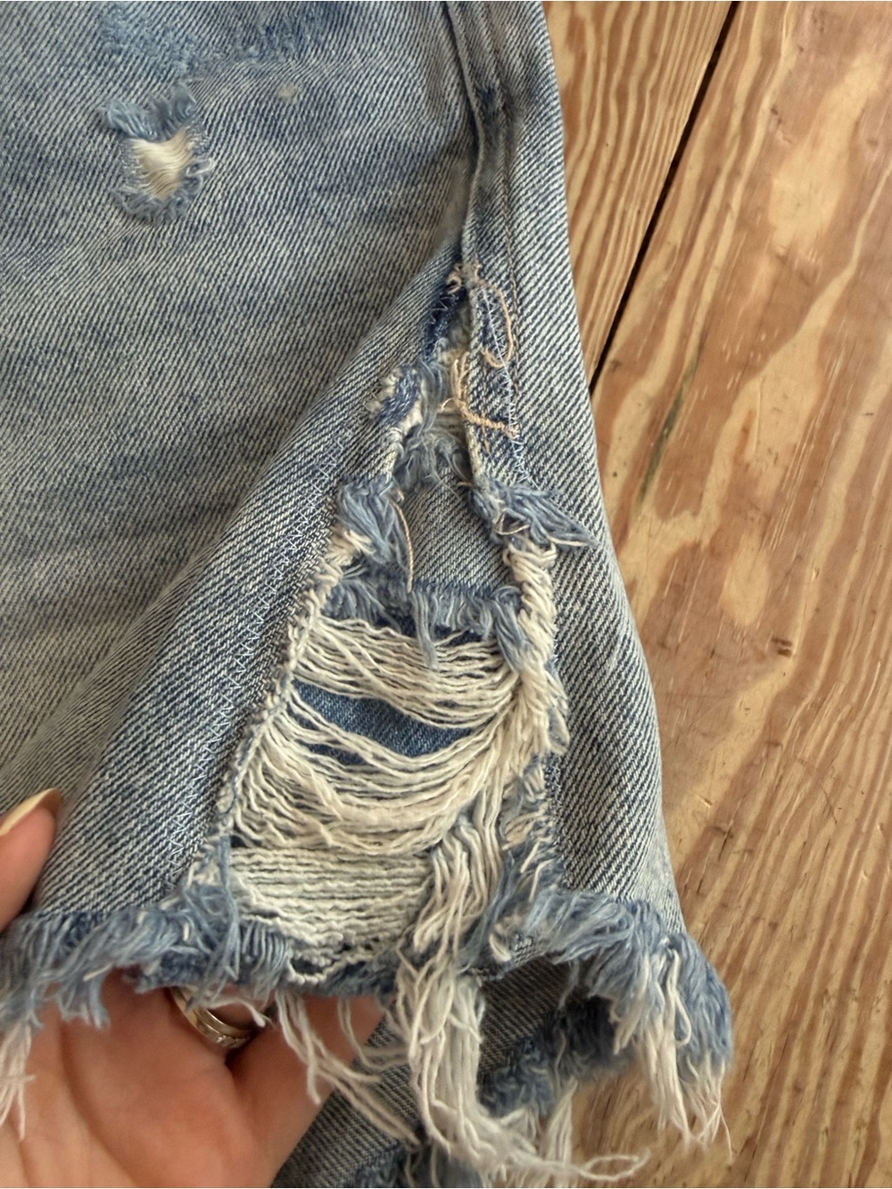 We The Free Denim Shorts Size 31 - Picture 2 of 6